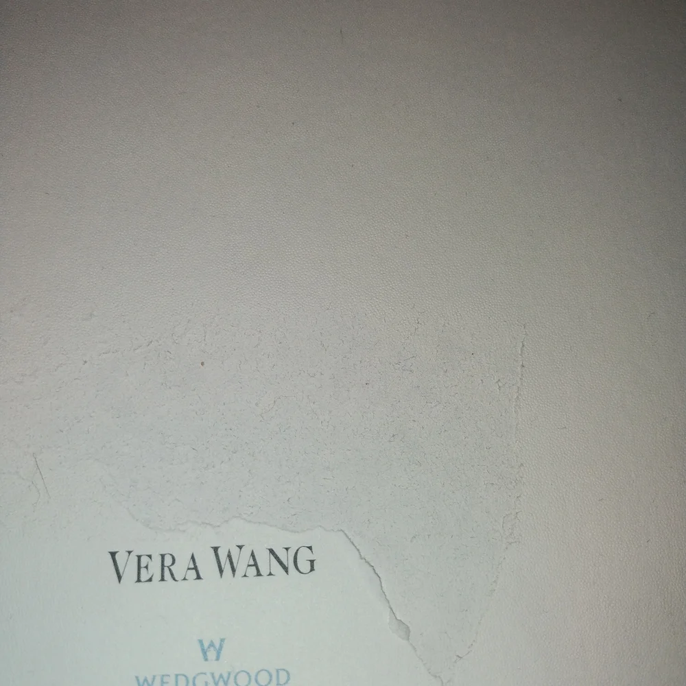 Vera Wang Cream and Black Logo Stationery - Picture 6 of 6